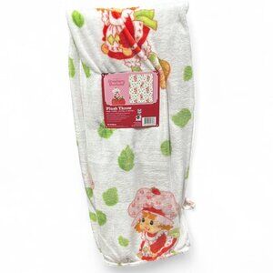 80s Strawberry Shortcake Plush Throw, White - 50 x 60 in